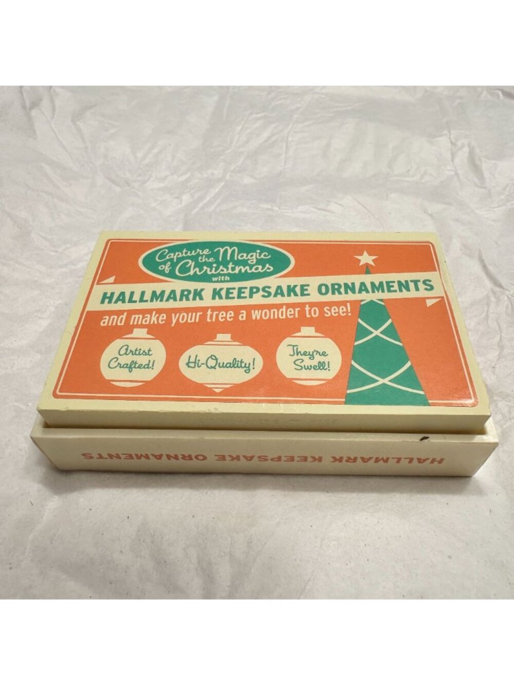 Hallmark Nifty Fifties Keepsake Christmas Tree Ornament 2014 - Picture 3 of 5